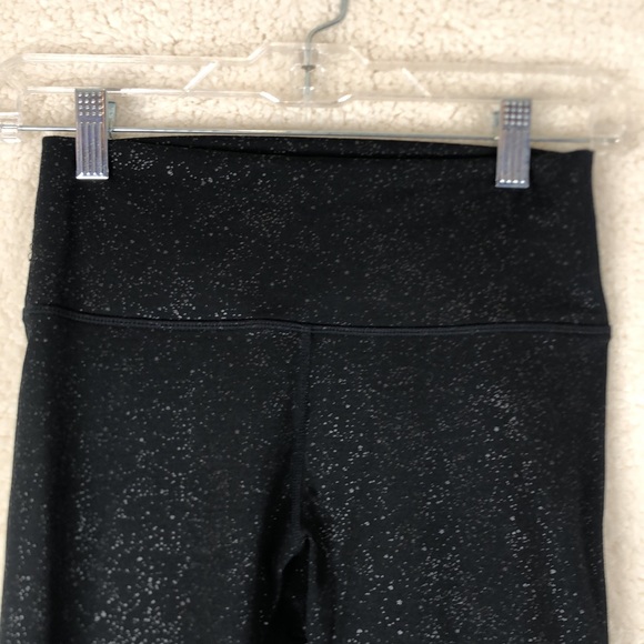 Fabletics Womens Small Powerhold Black and Silver Capri Leggings XXS XXSMALL - Picture 3 of 7